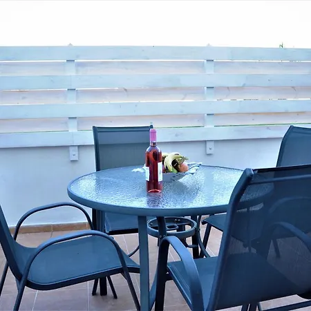 Apartment Camellia Gardens